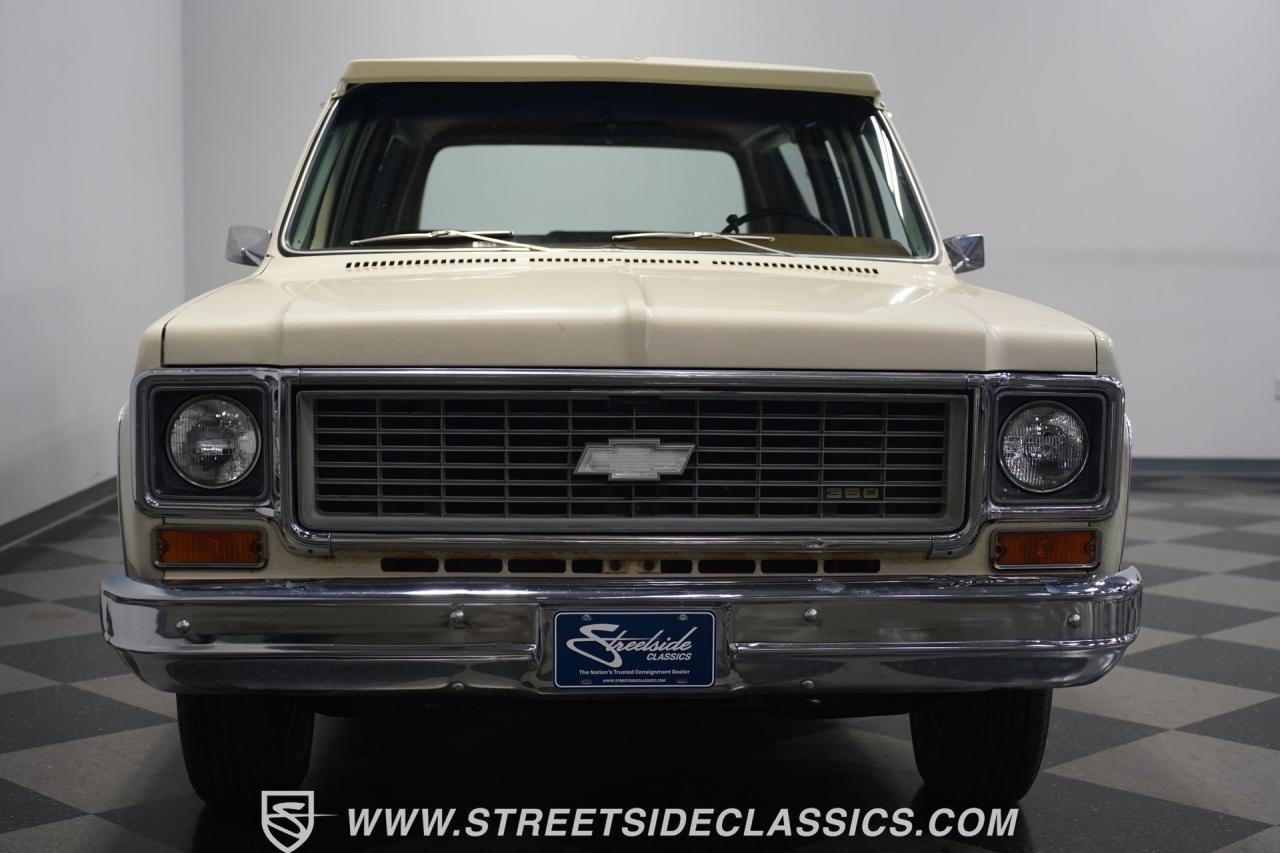 1973 Chevrolet Suburban Custom Deluxe