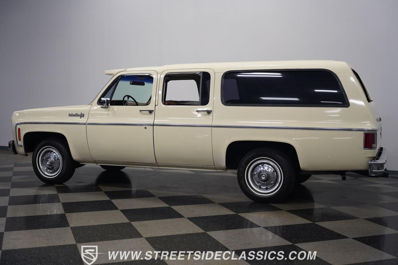 1973 Chevrolet Suburban Custom Deluxe