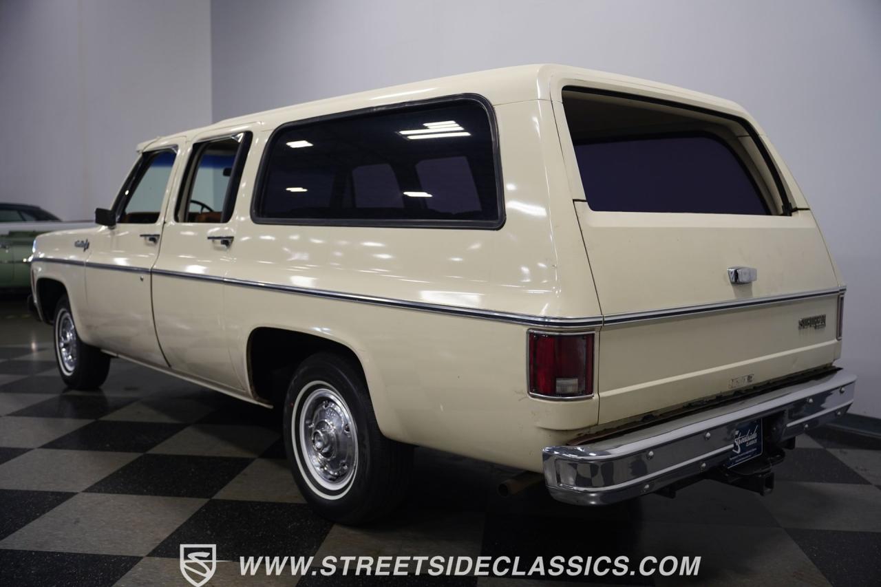 1973 Chevrolet Suburban Custom Deluxe