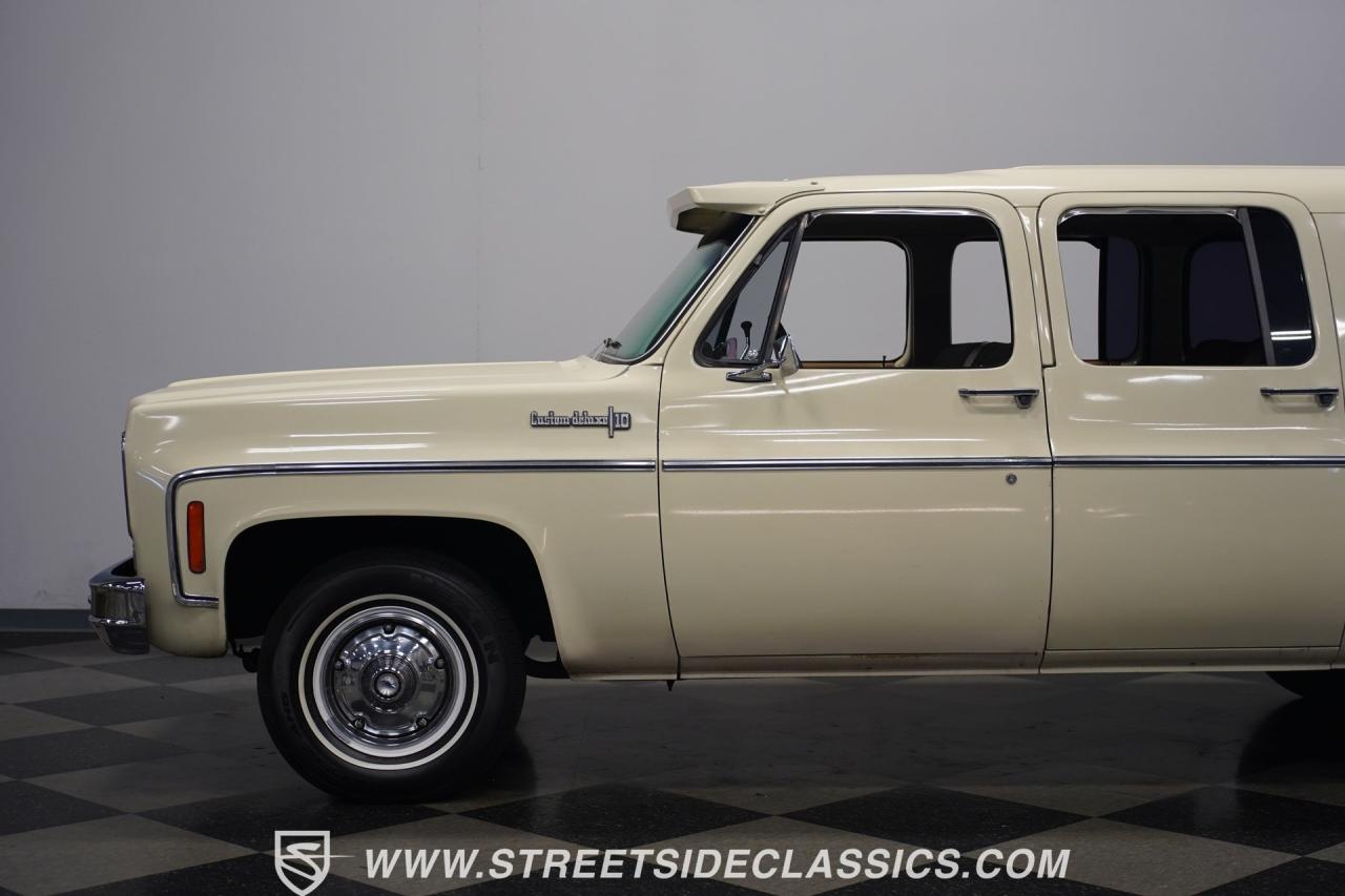 1973 Chevrolet Suburban Custom Deluxe