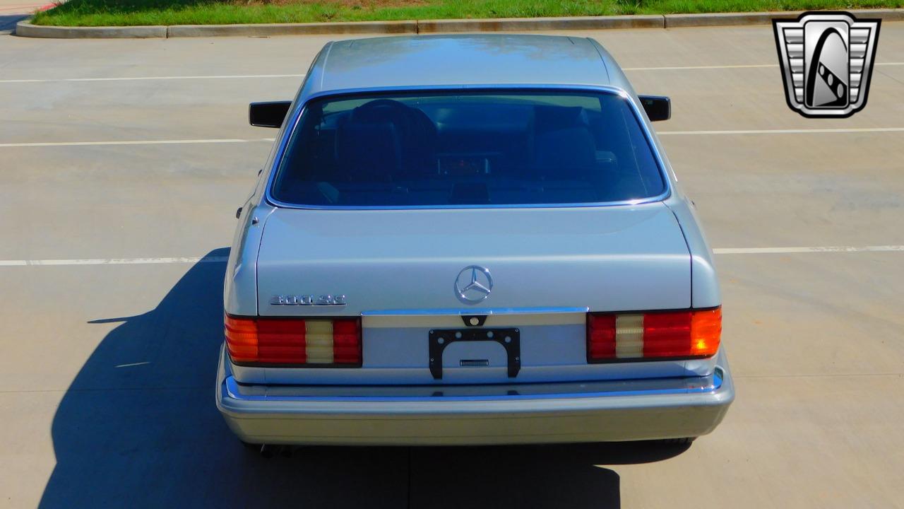 1990 Mercedes - Benz 300SE