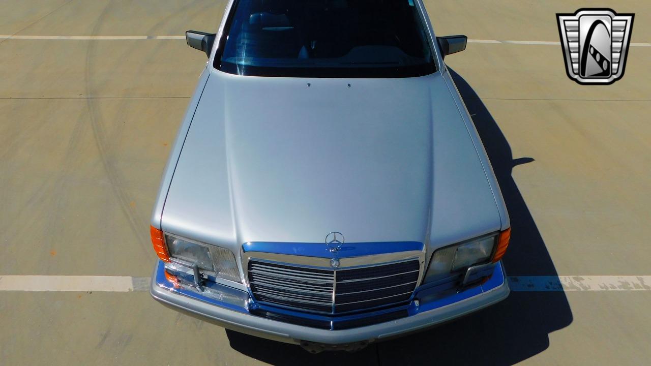 1990 Mercedes - Benz 300SE