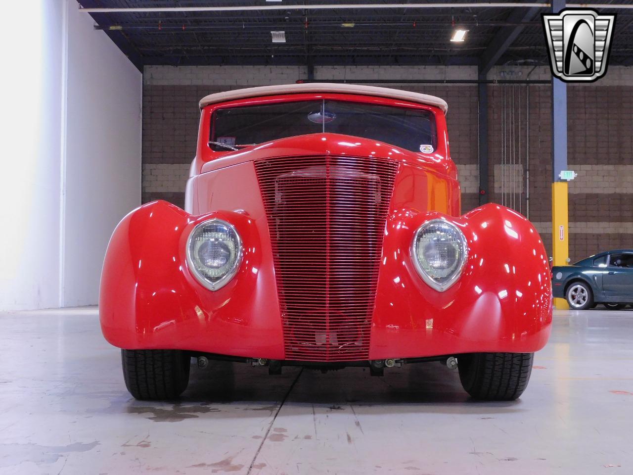 1938 Ford Cabriolet