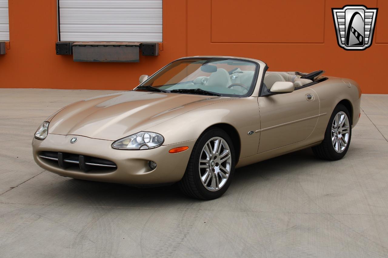 2000 Jaguar XK8