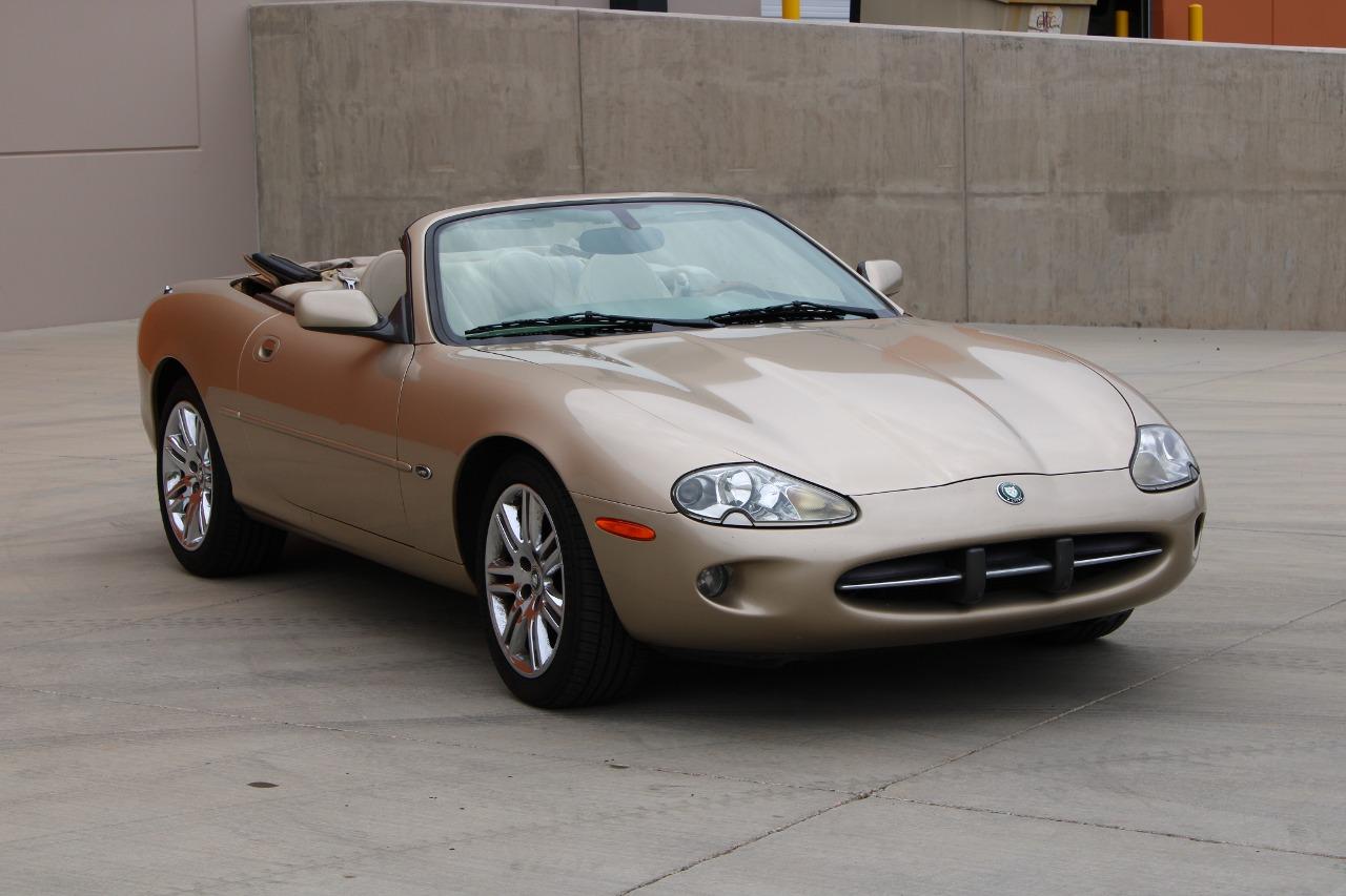 2000 Jaguar XK8