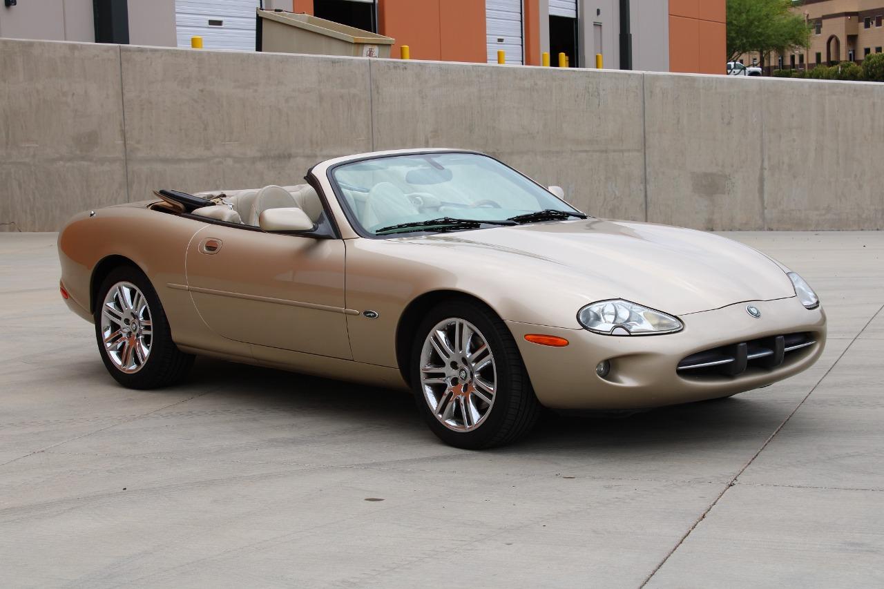 2000 Jaguar XK8