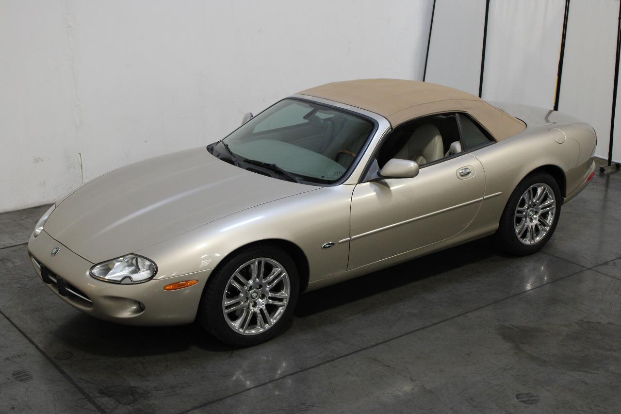 2000 Jaguar XK8