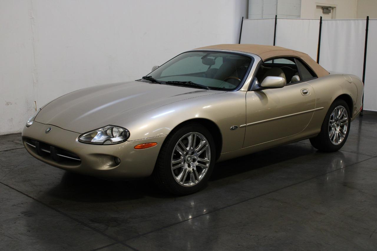 2000 Jaguar XK8