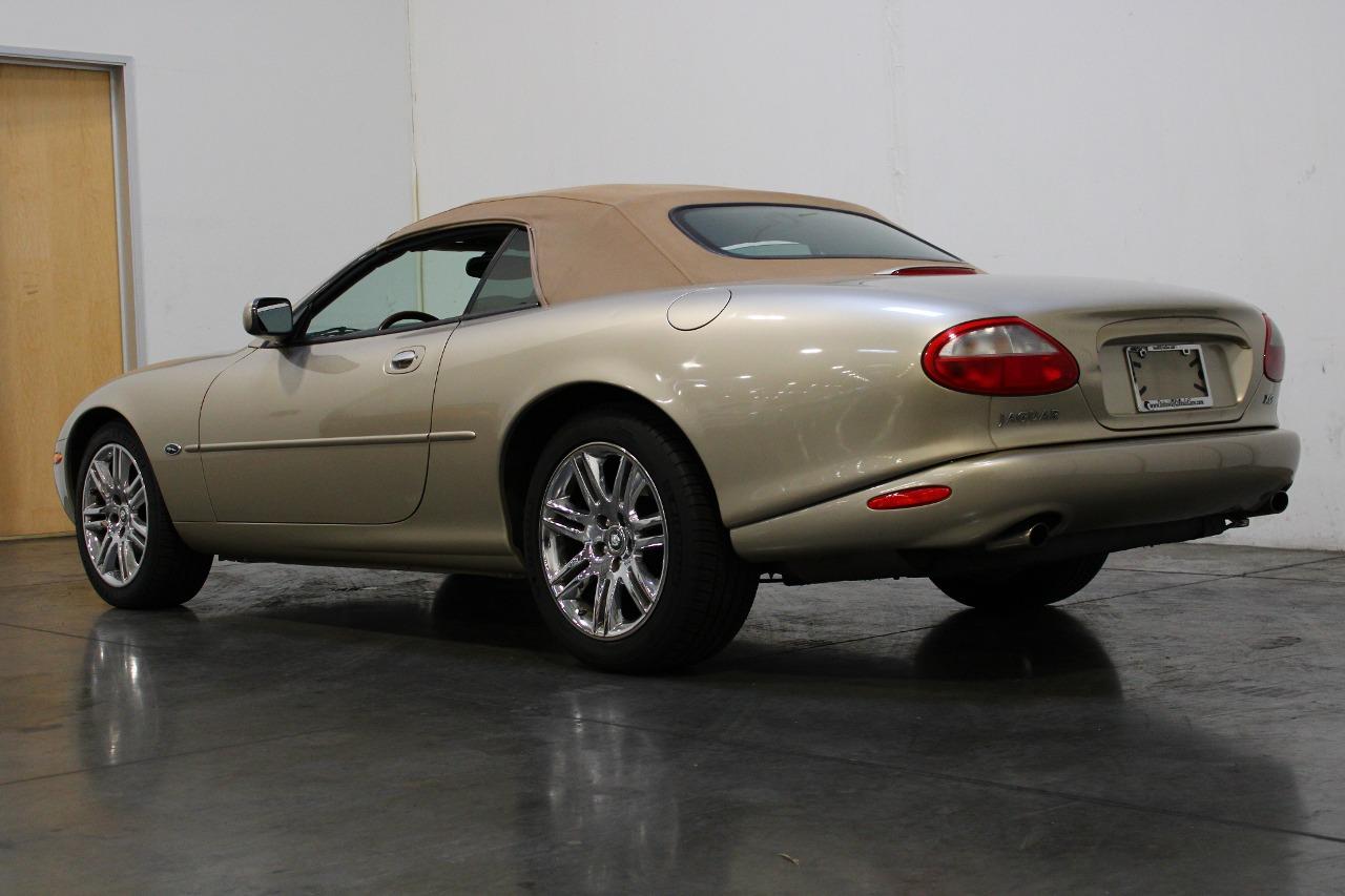 2000 Jaguar XK8