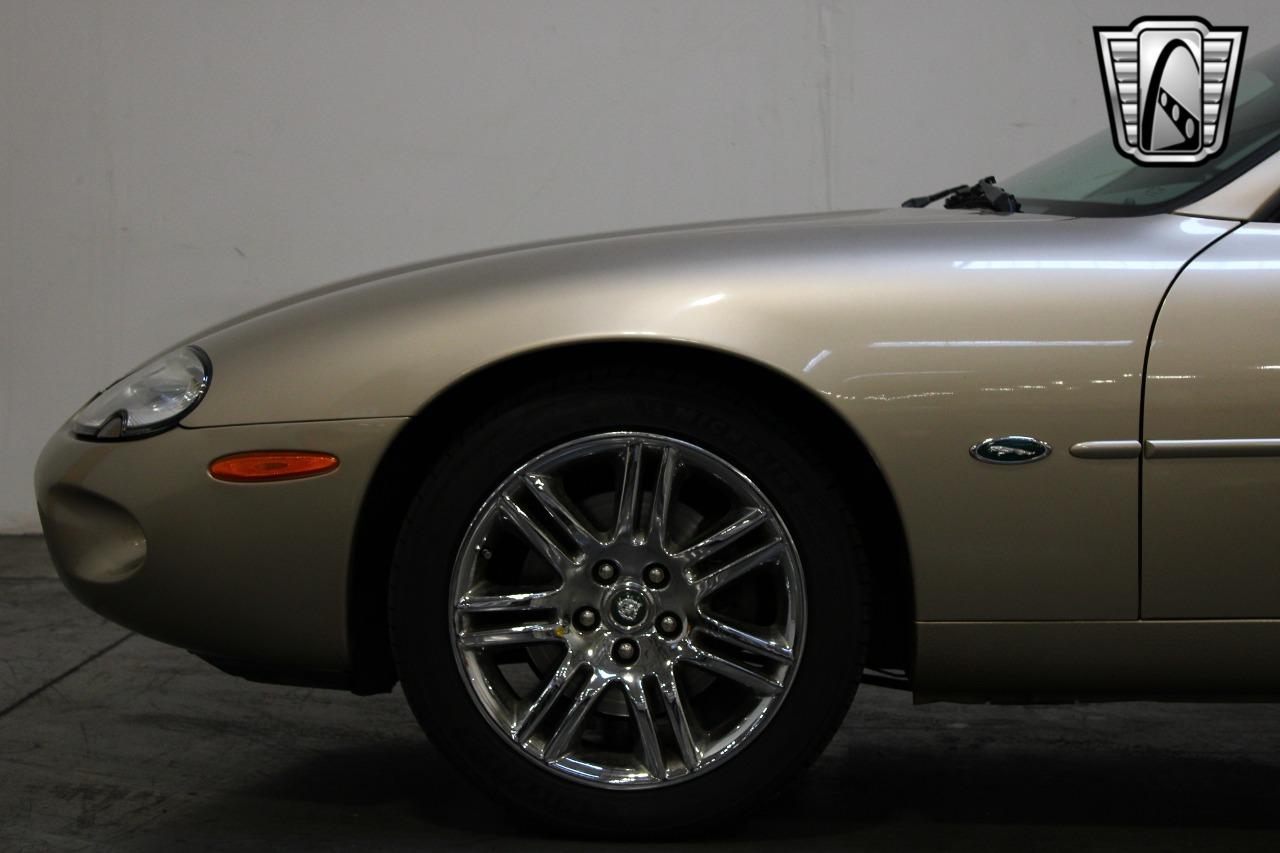 2000 Jaguar XK8