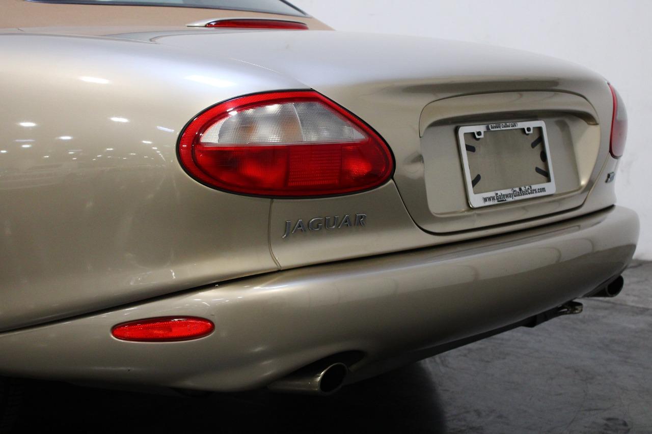 2000 Jaguar XK8