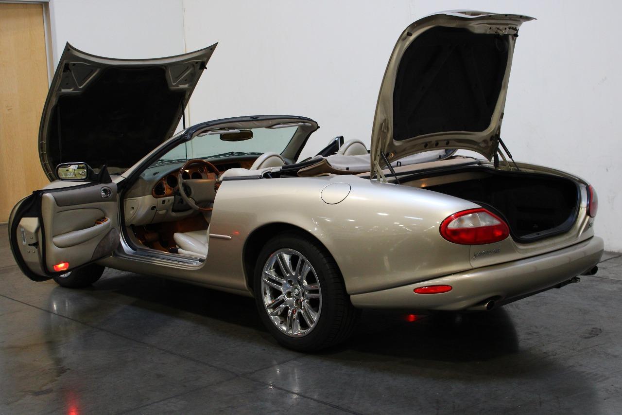 2000 Jaguar XK8