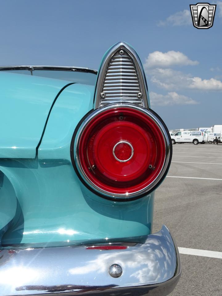 1955 Ford Thunderbird