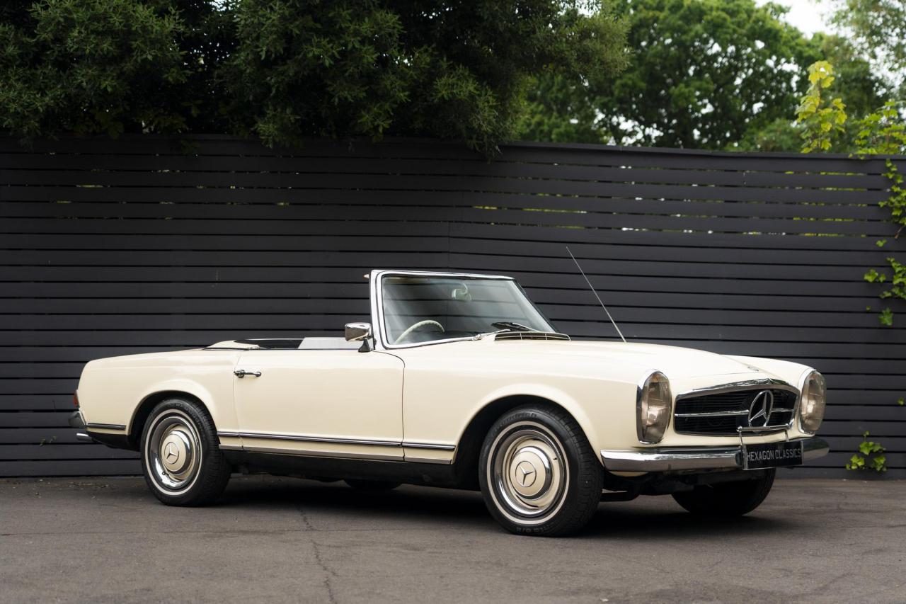 1964 Mercedes - Benz 230SL (W113) Pagoda