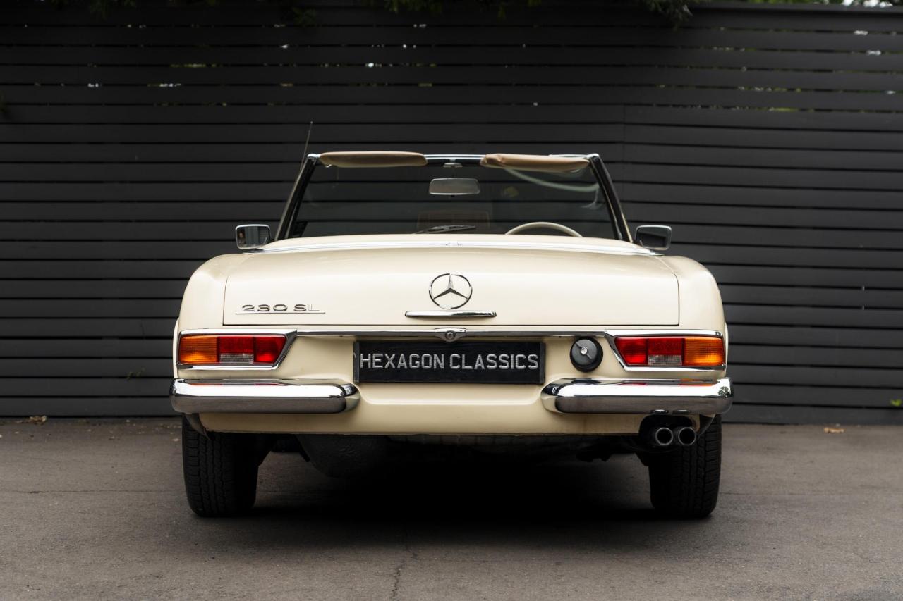 1964 Mercedes - Benz 230SL (W113) Pagoda