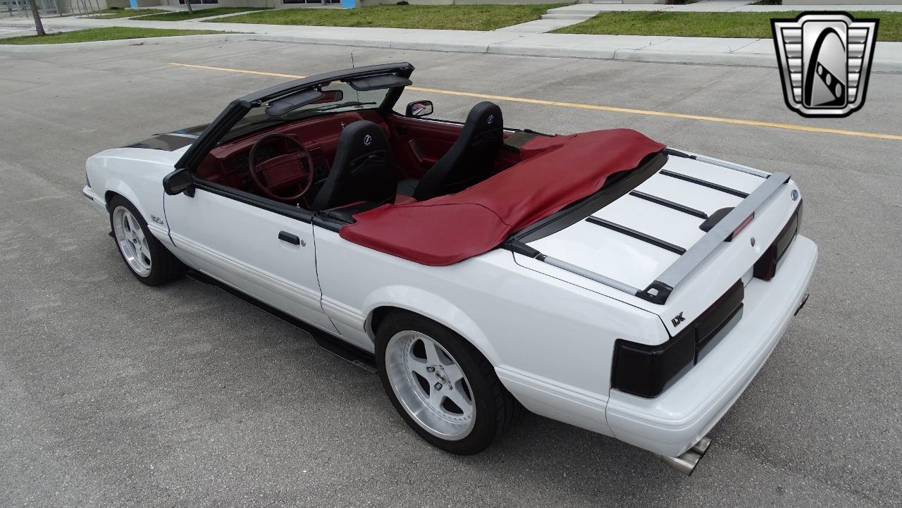 1992 Ford Mustang