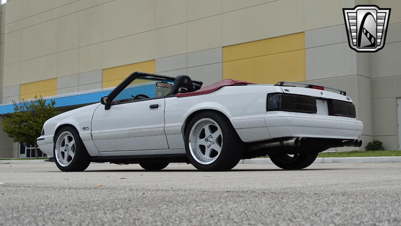 1992 Ford Mustang