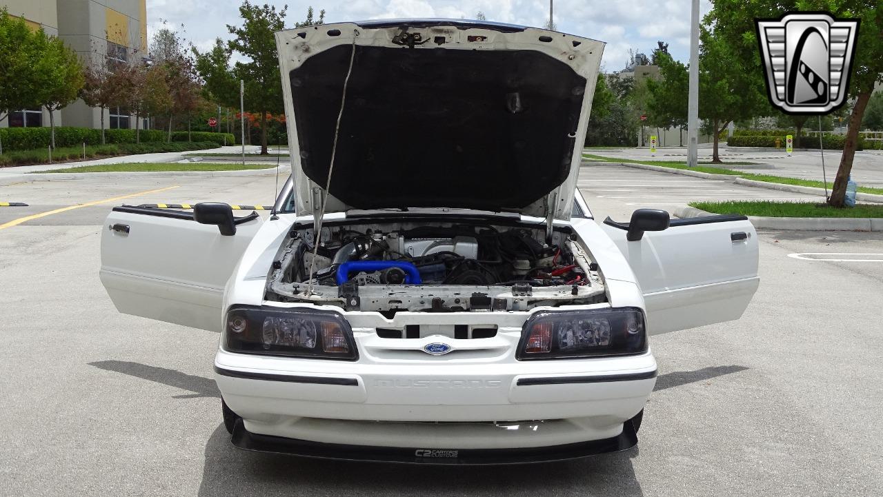 1992 Ford Mustang