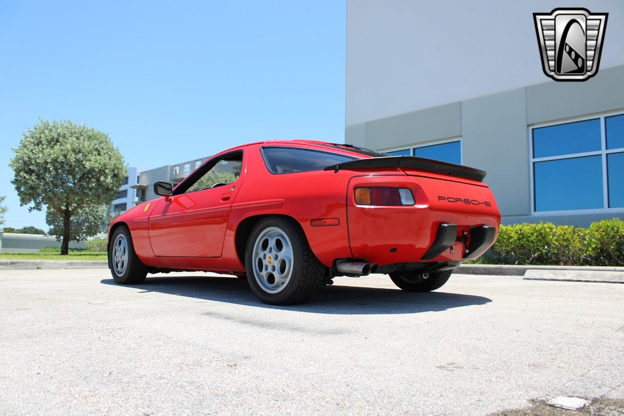 1982 Porsche 928