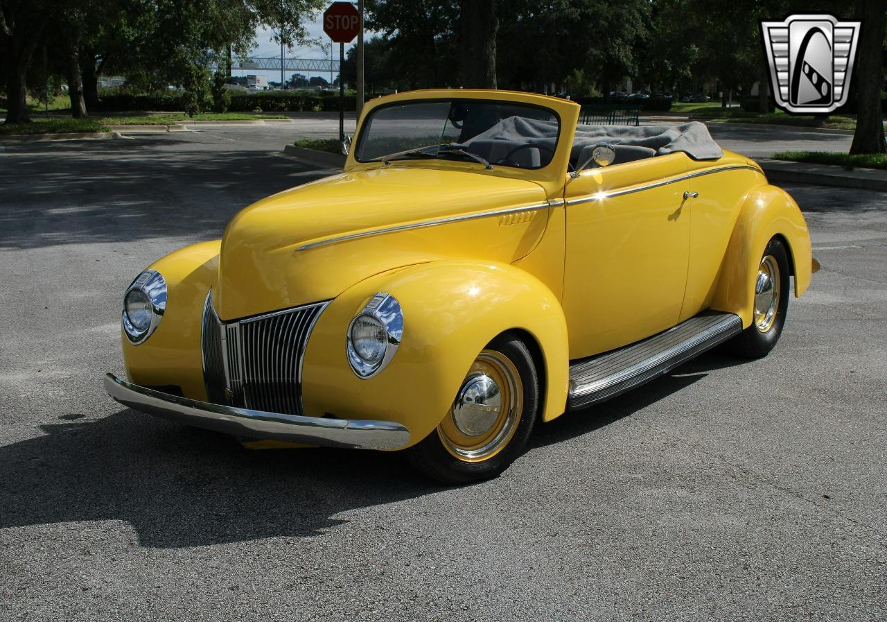 1940 Ford Custom