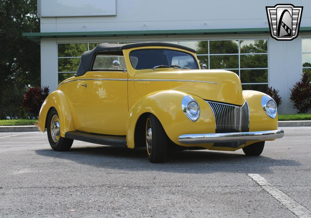 1940 Ford Custom