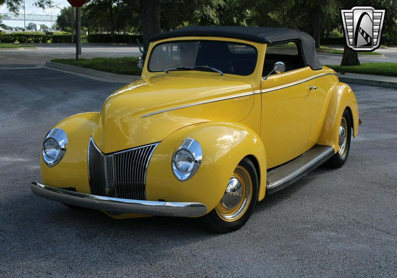 1940 Ford Custom