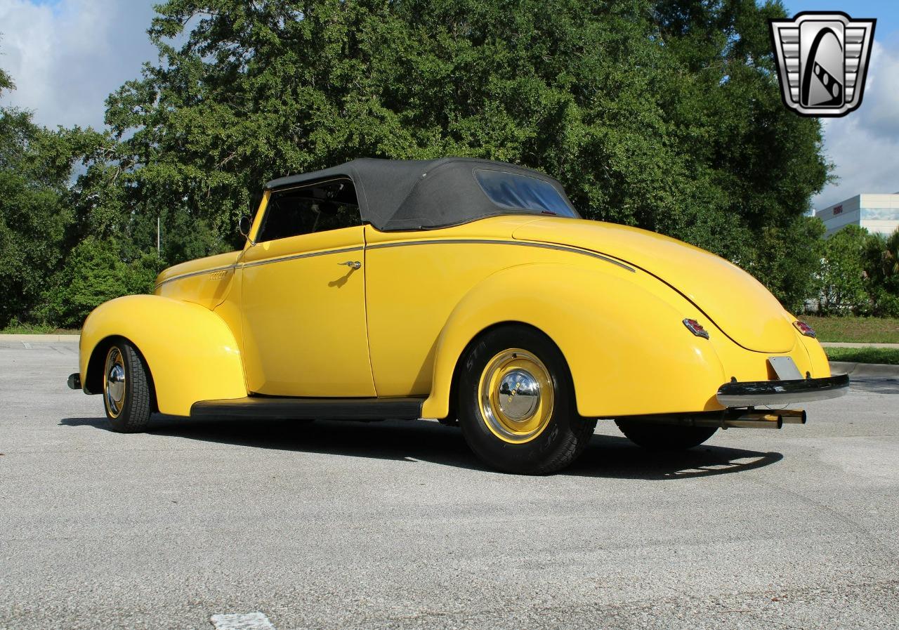 1940 Ford Custom