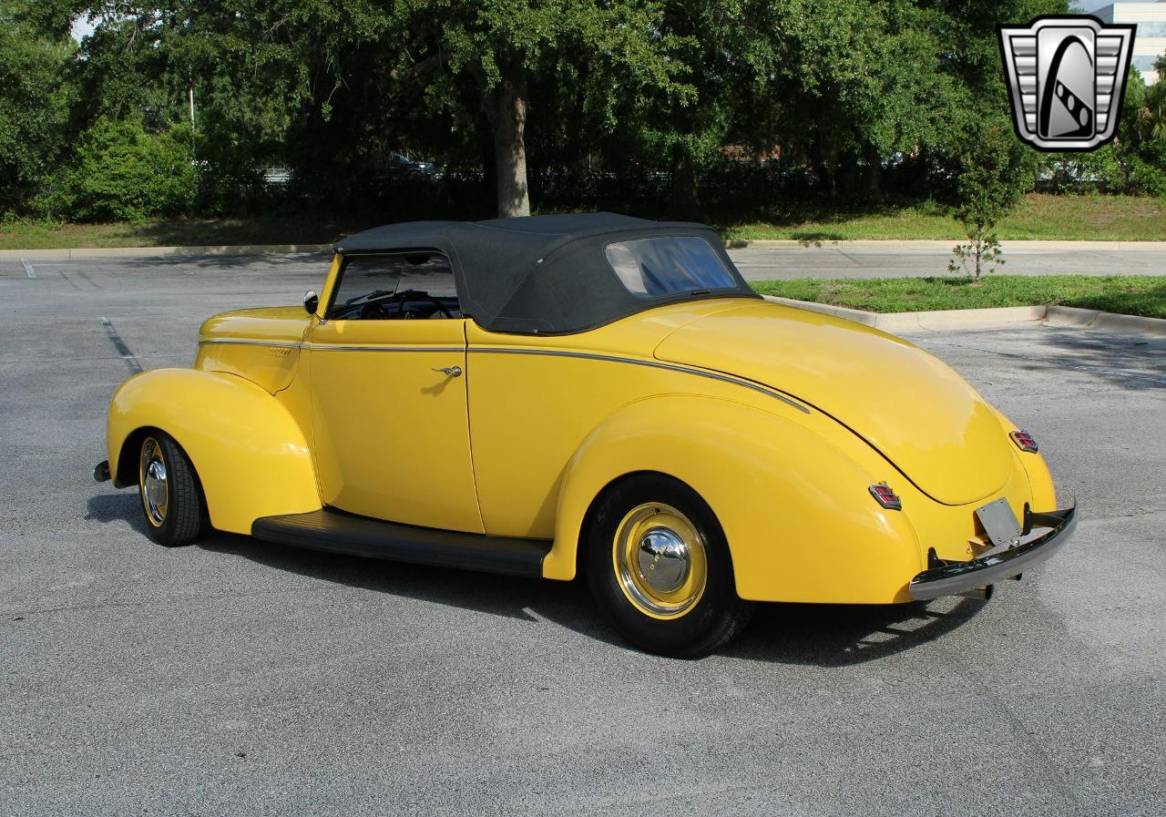 1940 Ford Custom