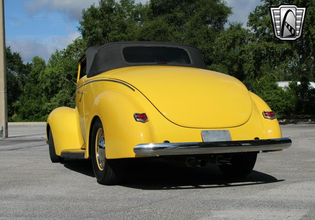 1940 Ford Custom