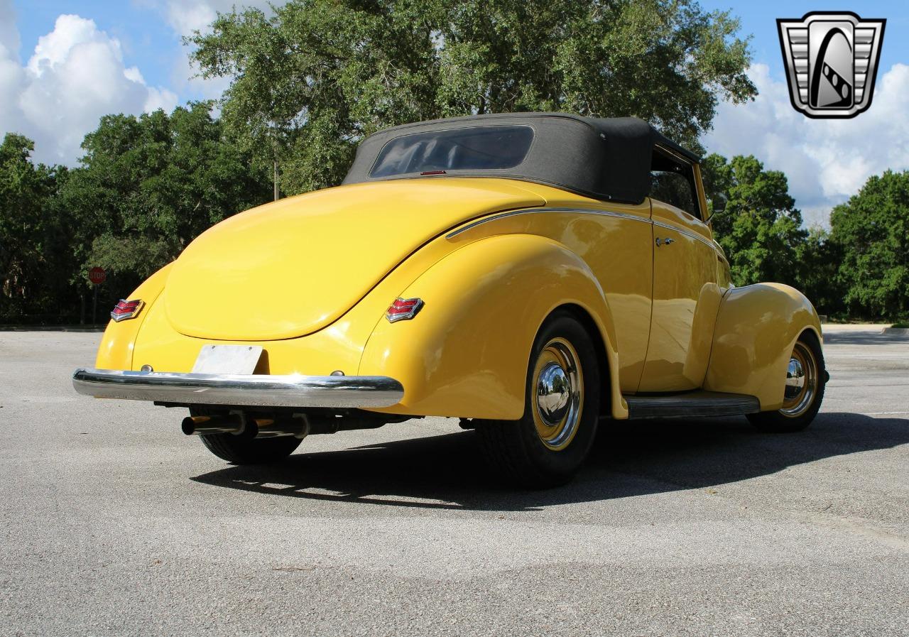 1940 Ford Custom