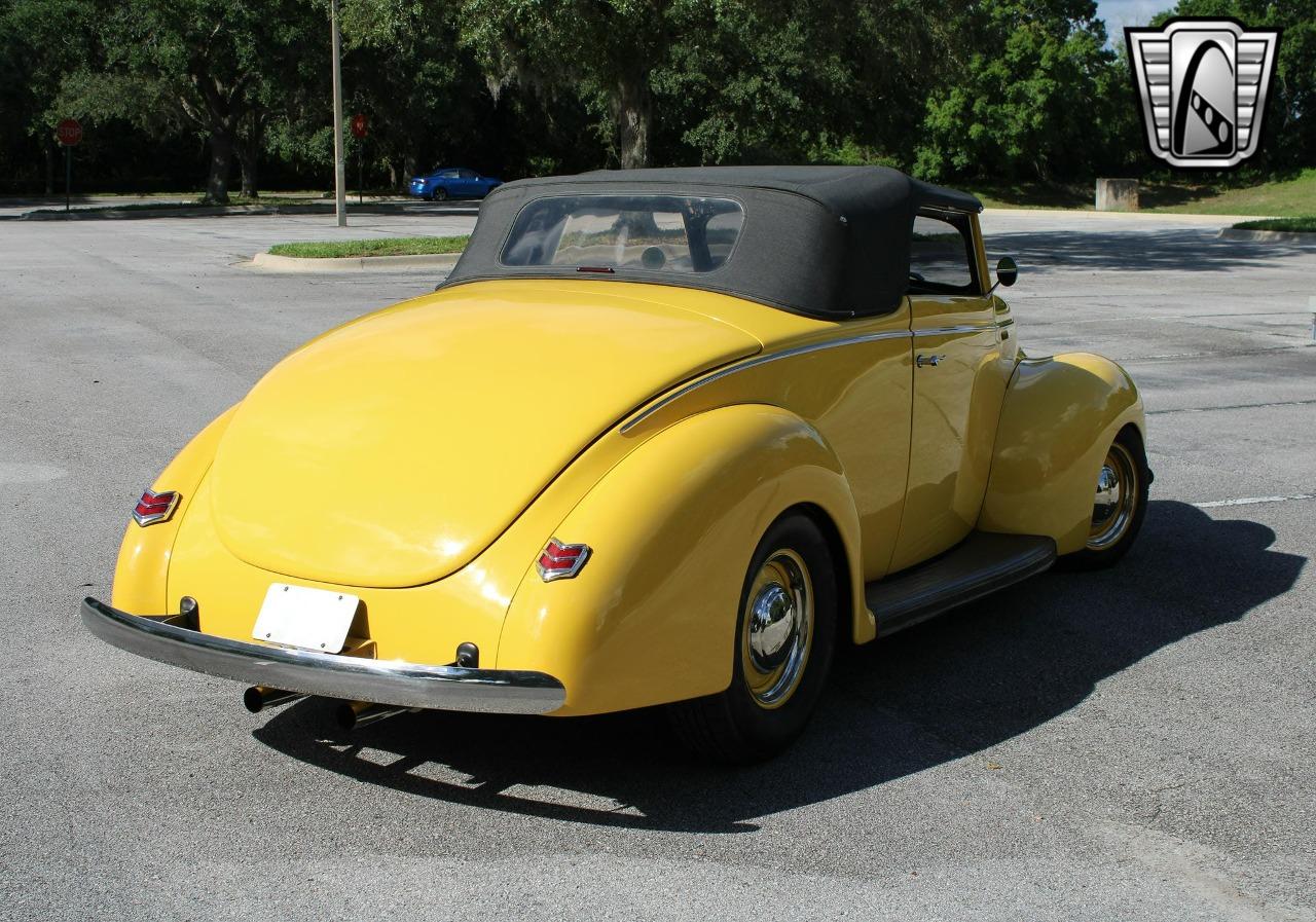 1940 Ford Custom