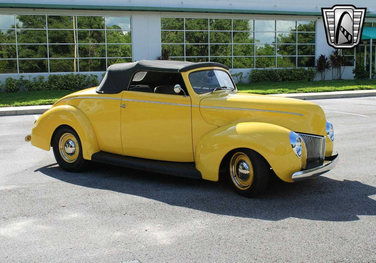 1940 Ford Custom