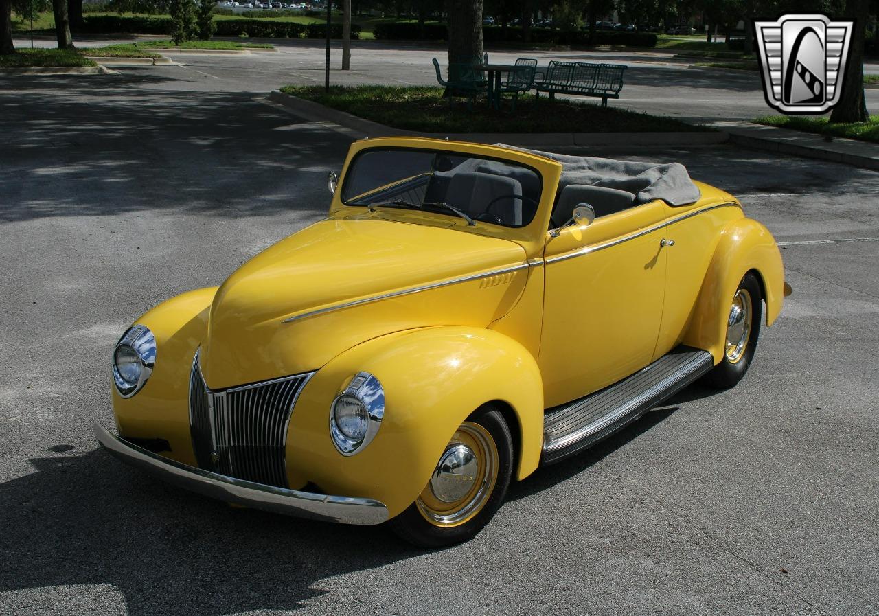 1940 Ford Custom