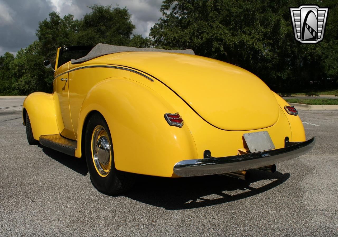 1940 Ford Custom