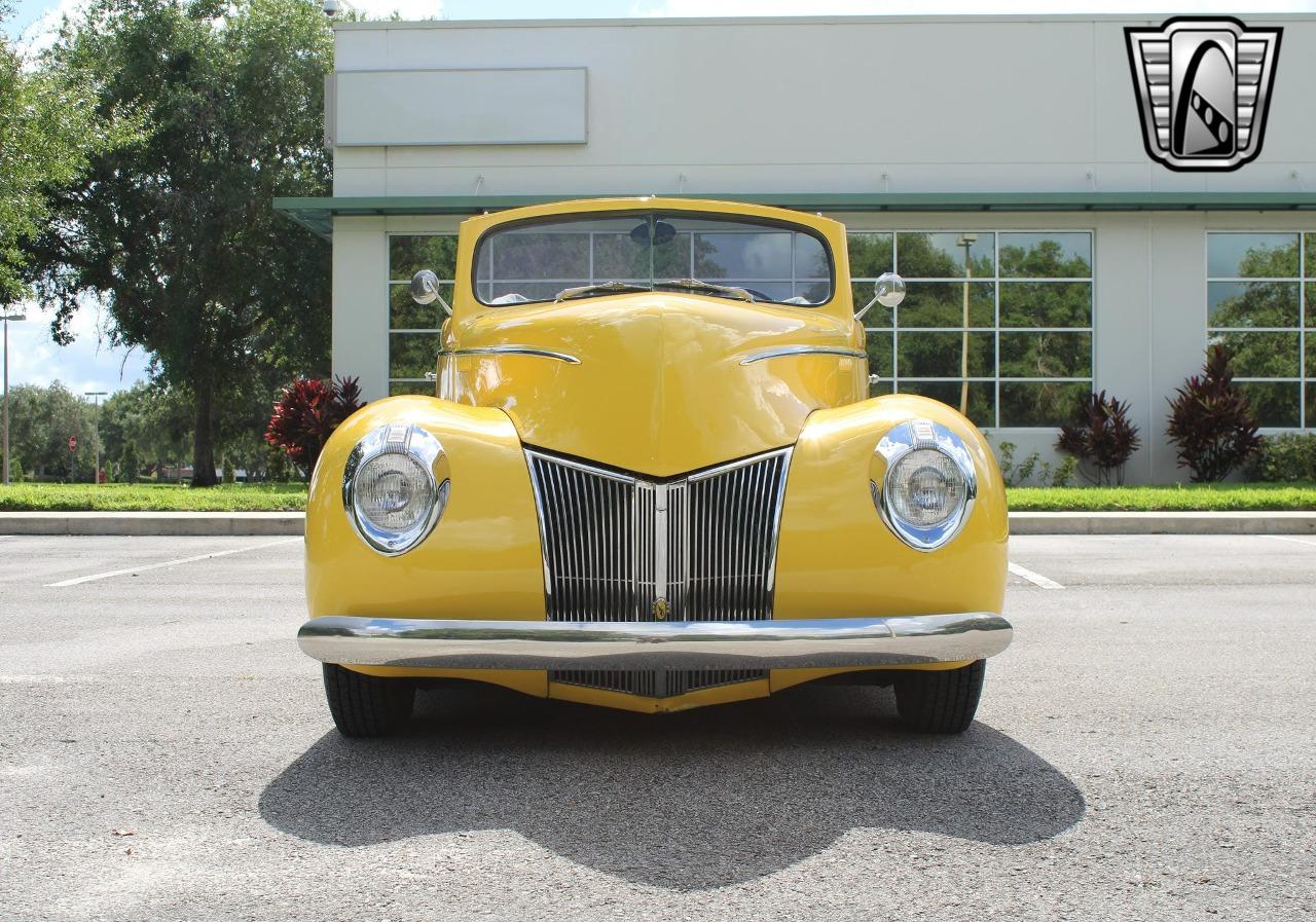 1940 Ford Custom