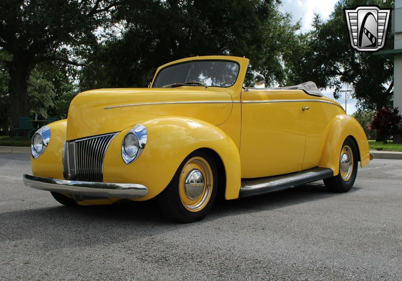 1940 Ford Custom