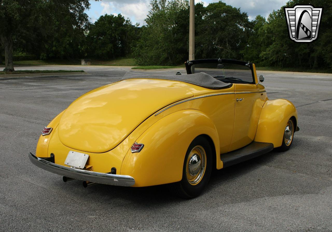 1940 Ford Custom