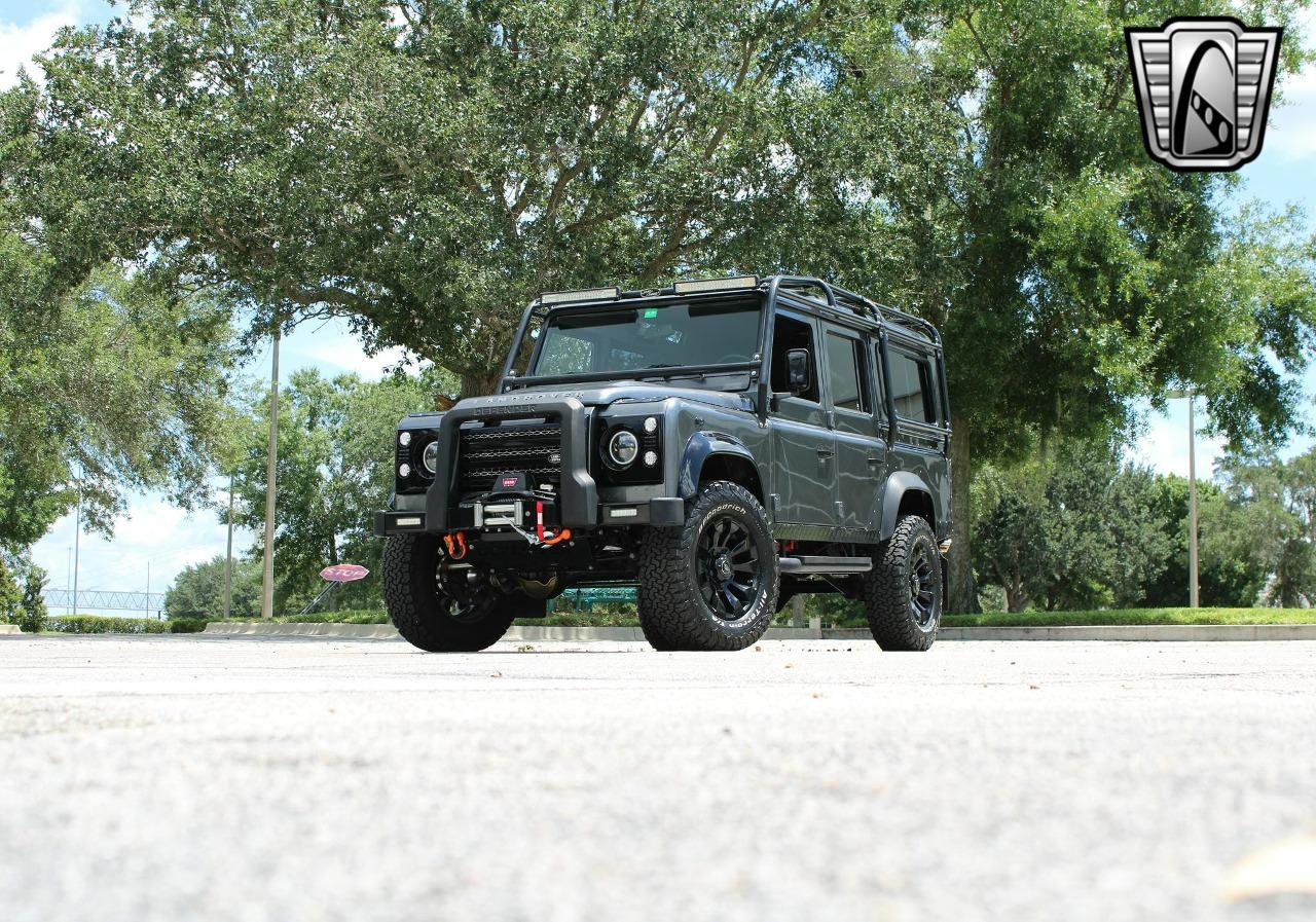 1990 Land Rover Defender