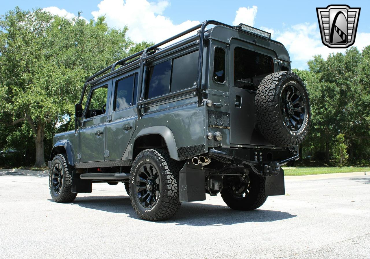 1990 Land Rover Defender