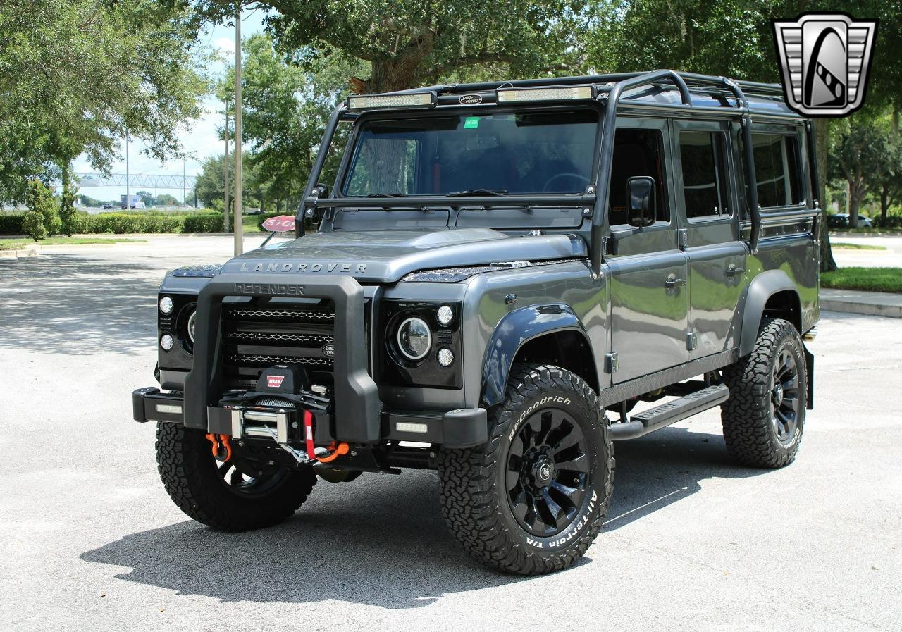 1990 Land Rover Defender