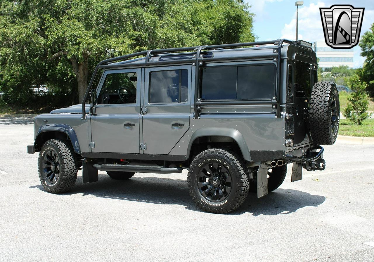 1990 Land Rover Defender