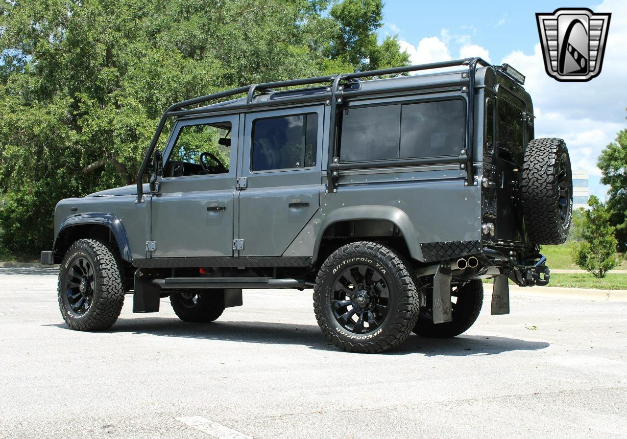 1990 Land Rover Defender