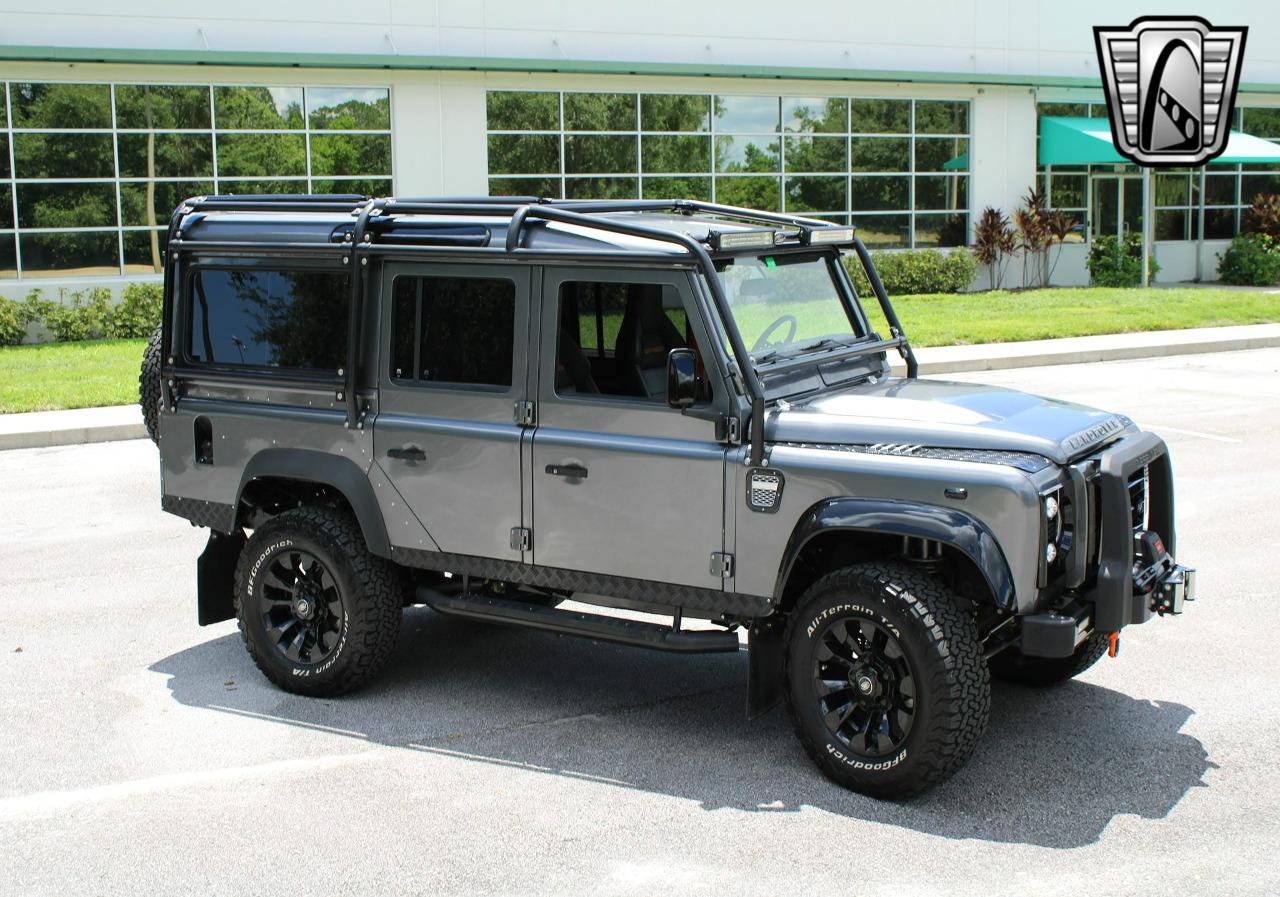 1990 Land Rover Defender