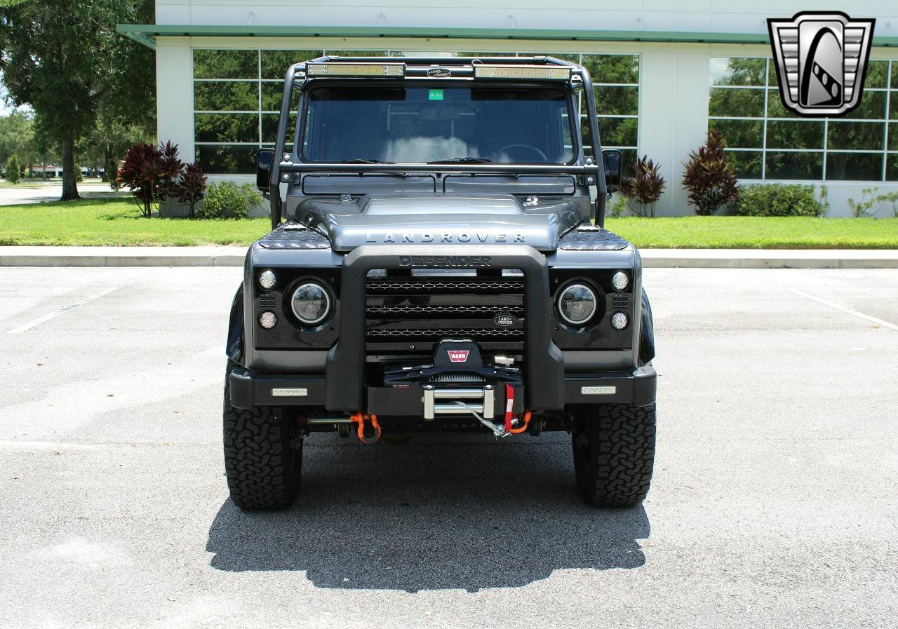 1990 Land Rover Defender