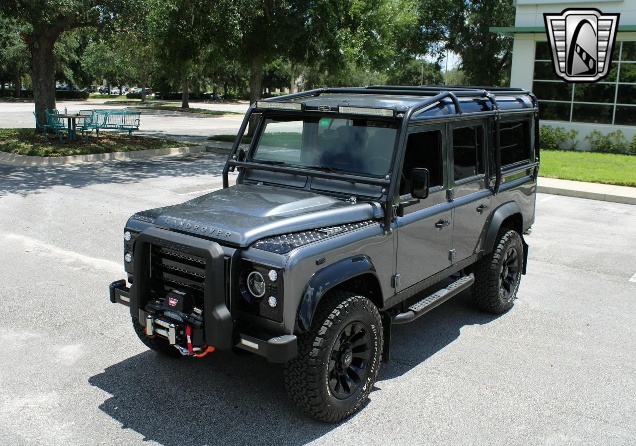 1990 Land Rover Defender