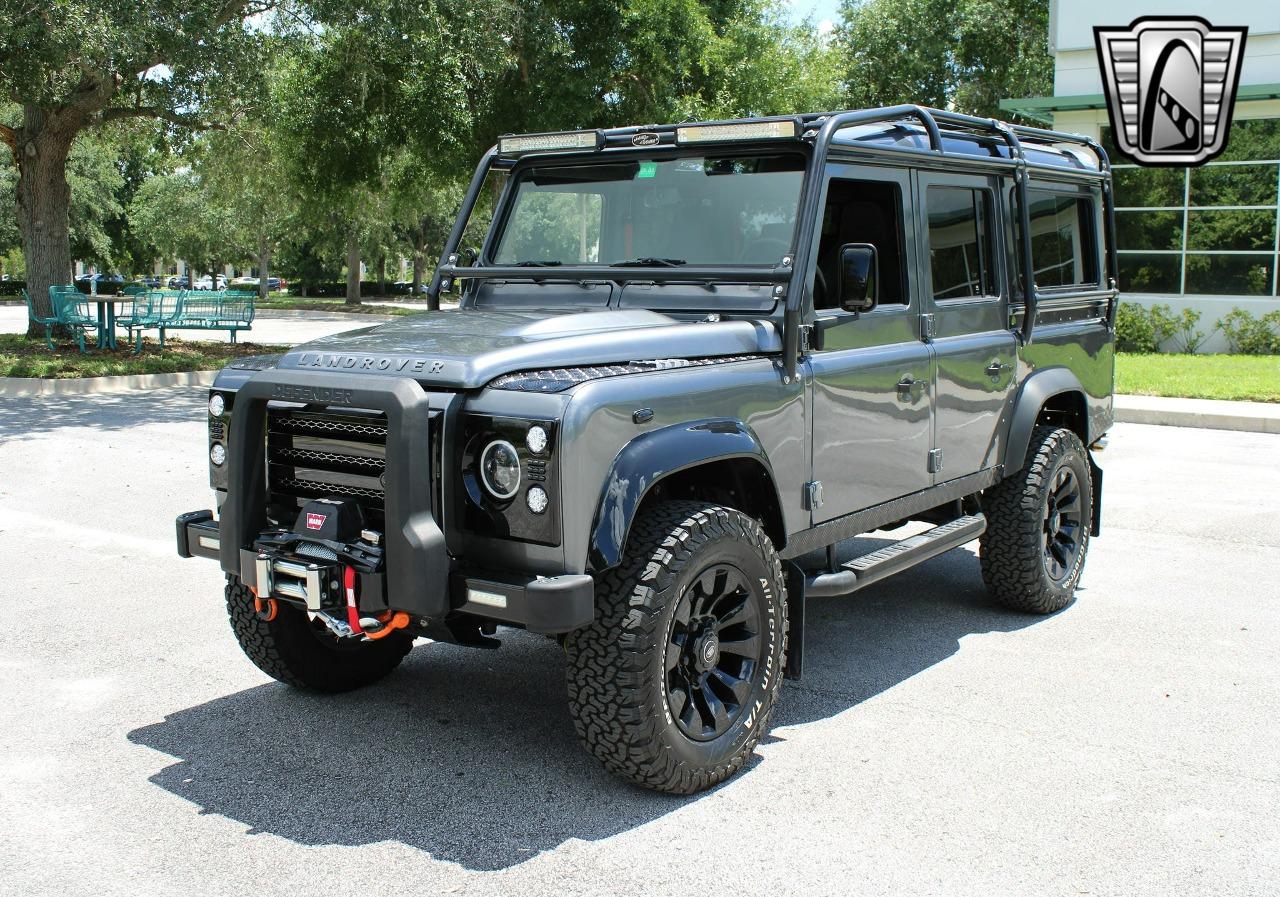 1990 Land Rover Defender