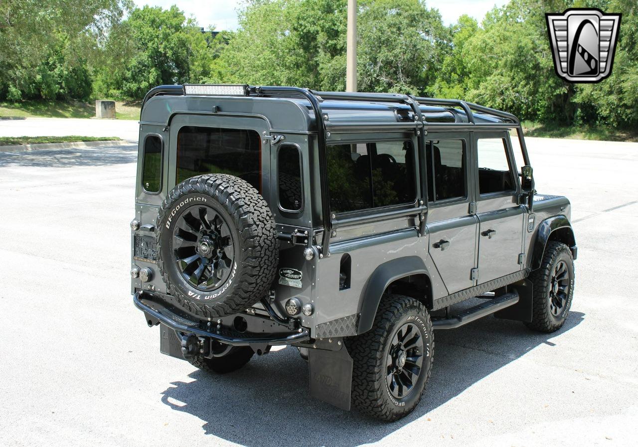 1990 Land Rover Defender