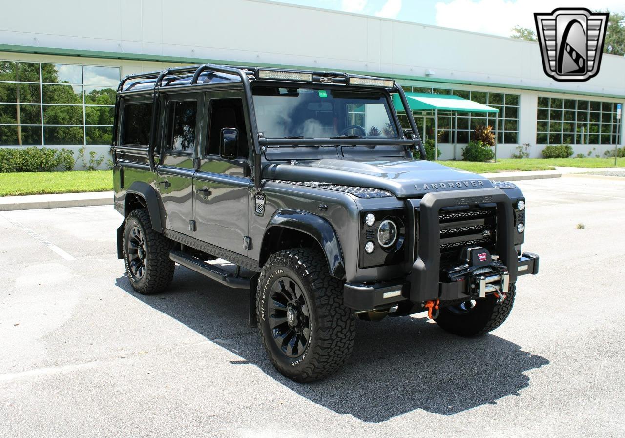 1990 Land Rover Defender