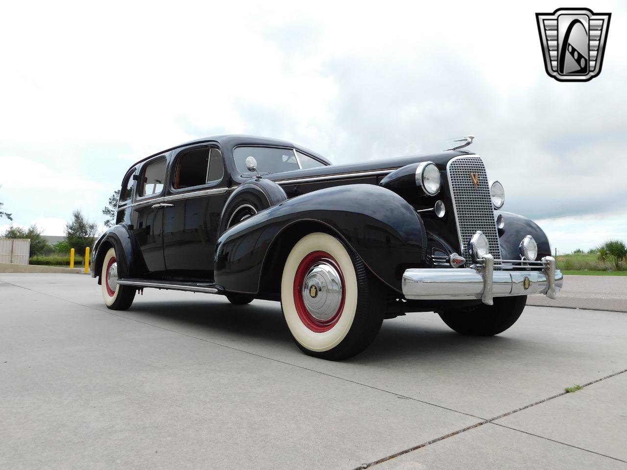 1937 Cadillac Fleetwood