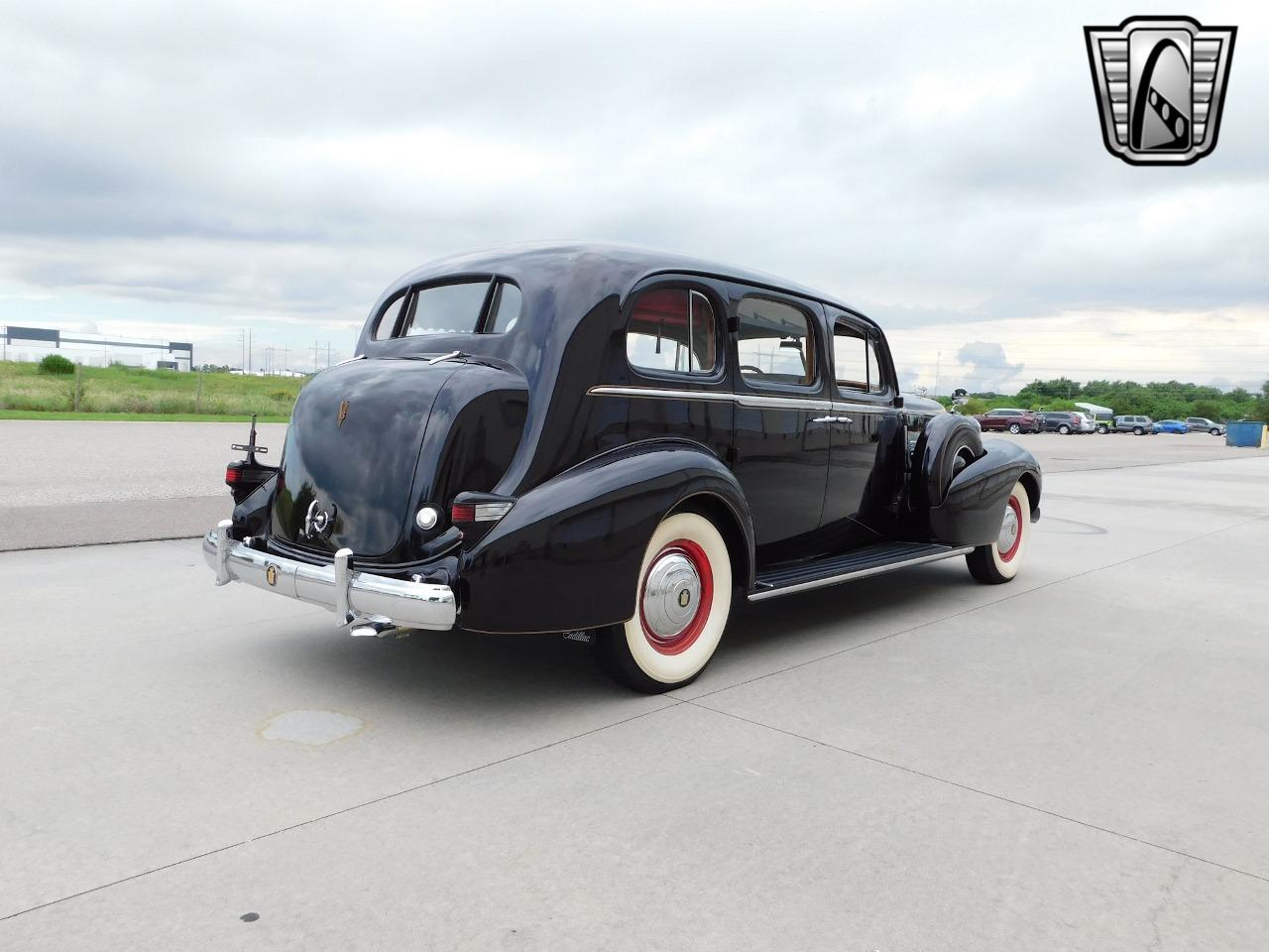 1937 Cadillac Fleetwood